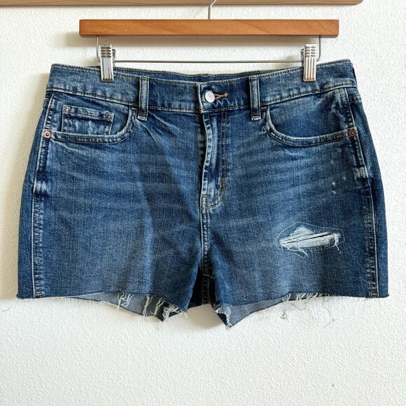 Old Navy Medium Dark Wash Denim Boyfriend Distressed Shorts Women's 8 - Picture 1 of 4